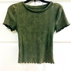 Aeropostale shrunken tee green